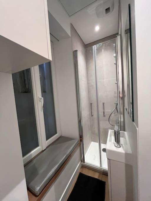 Studio Melun Peaceful Area 5 Min To Train Station المظهر الخارجي الصورة