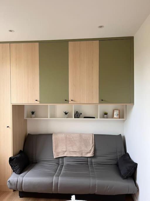 Studio Melun Peaceful Area 5 Min To Train Station المظهر الخارجي الصورة