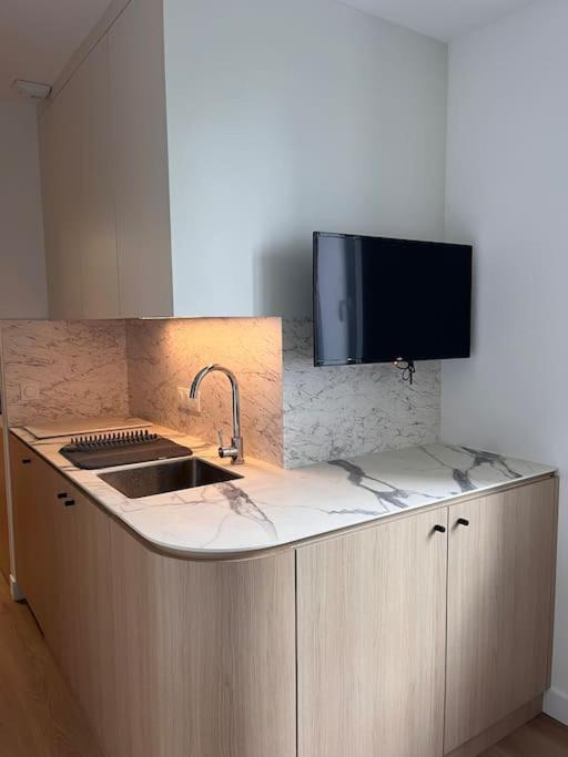 Studio Melun Peaceful Area 5 Min To Train Station المظهر الخارجي الصورة