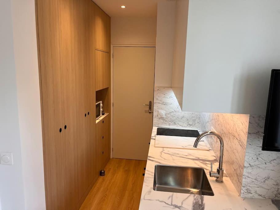 Studio Melun Peaceful Area 5 Min To Train Station المظهر الخارجي الصورة
