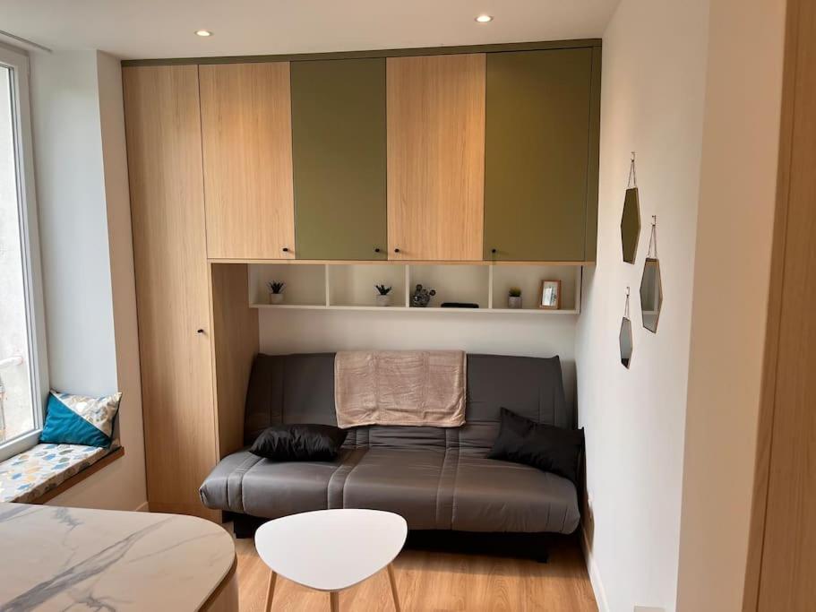 Studio Melun Peaceful Area 5 Min To Train Station المظهر الخارجي الصورة