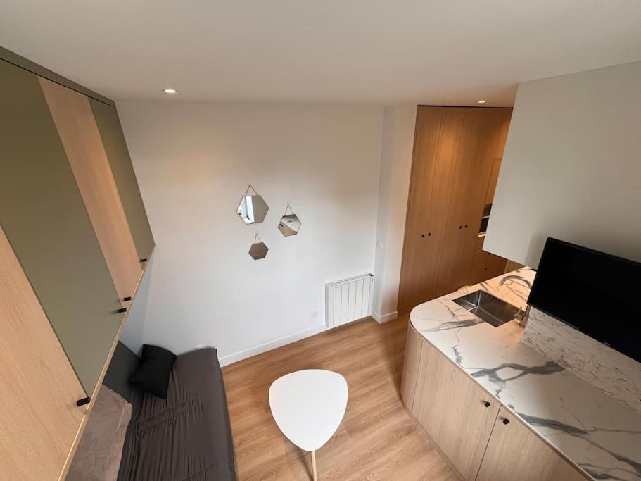 Studio Melun Peaceful Area 5 Min To Train Station المظهر الخارجي الصورة